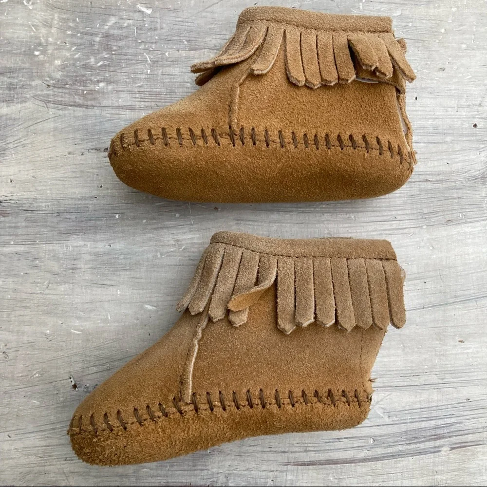 Minnetonka Moccasins size 2